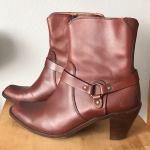 FRYE ROMY RING BOOTS, great condition!